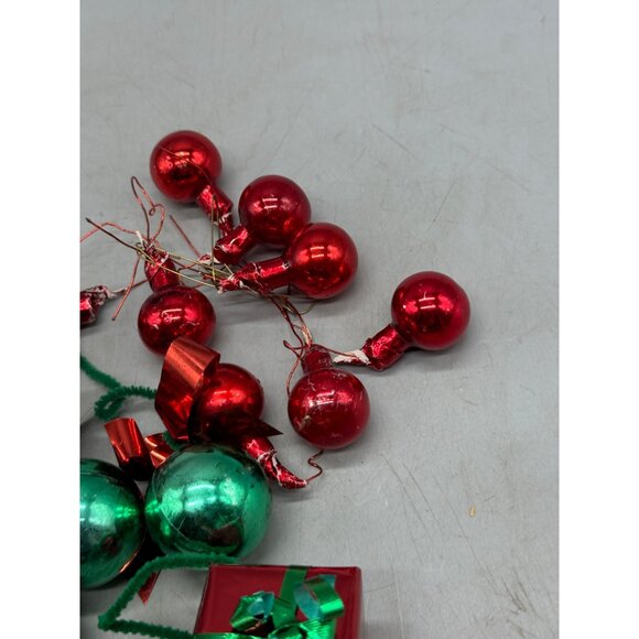Lot of 15 Christmas Ornament Set Red Bow Green & Red Baubles Gift Boxes & Bells - Picture 7 of 7